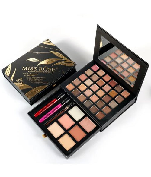 Make up Kit for your professinal salon in multiple colors